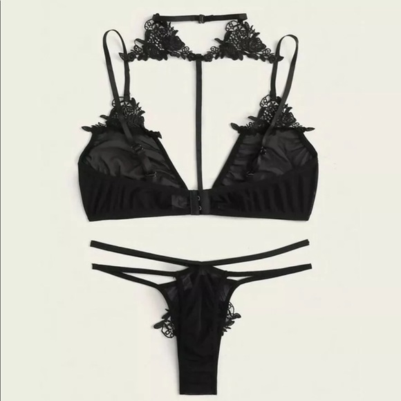 Lingerie - Picture 2 of 9